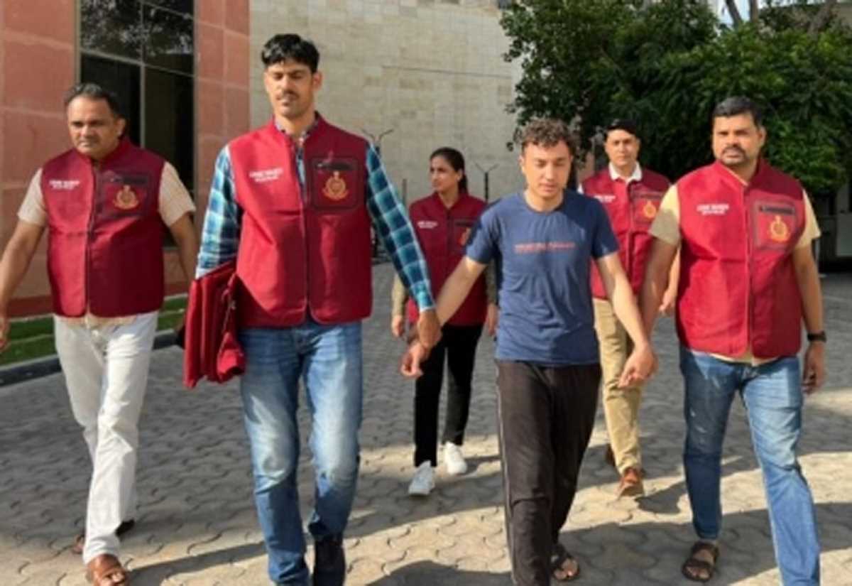 दिल्ली पुलिस ने अंतर्राष्ट्रीय हेरोइन रैकेट का भंडाफोड़ किया दिल्ली पुलिस ने अंतर्राष्ट्रीय हेरोइन रैकेट का भंडाफोड़ किया